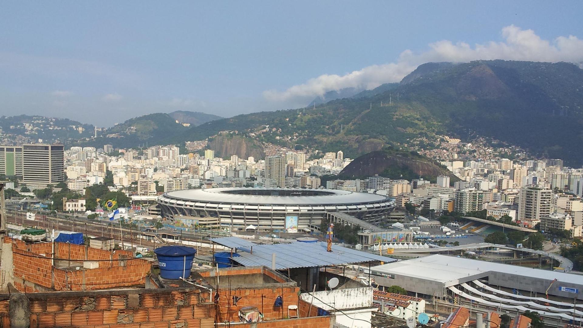 In Sichtweite der Favela Mangueira: Rios Maracana-Stadion In Sichtweite der Favela Mangueira: Rios Maracana-Stadion