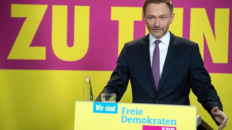 Christian Lindner, Bundesvorsitzender der FDP, stellt den Entwurf des Bundestagswahlprogramms vor. 