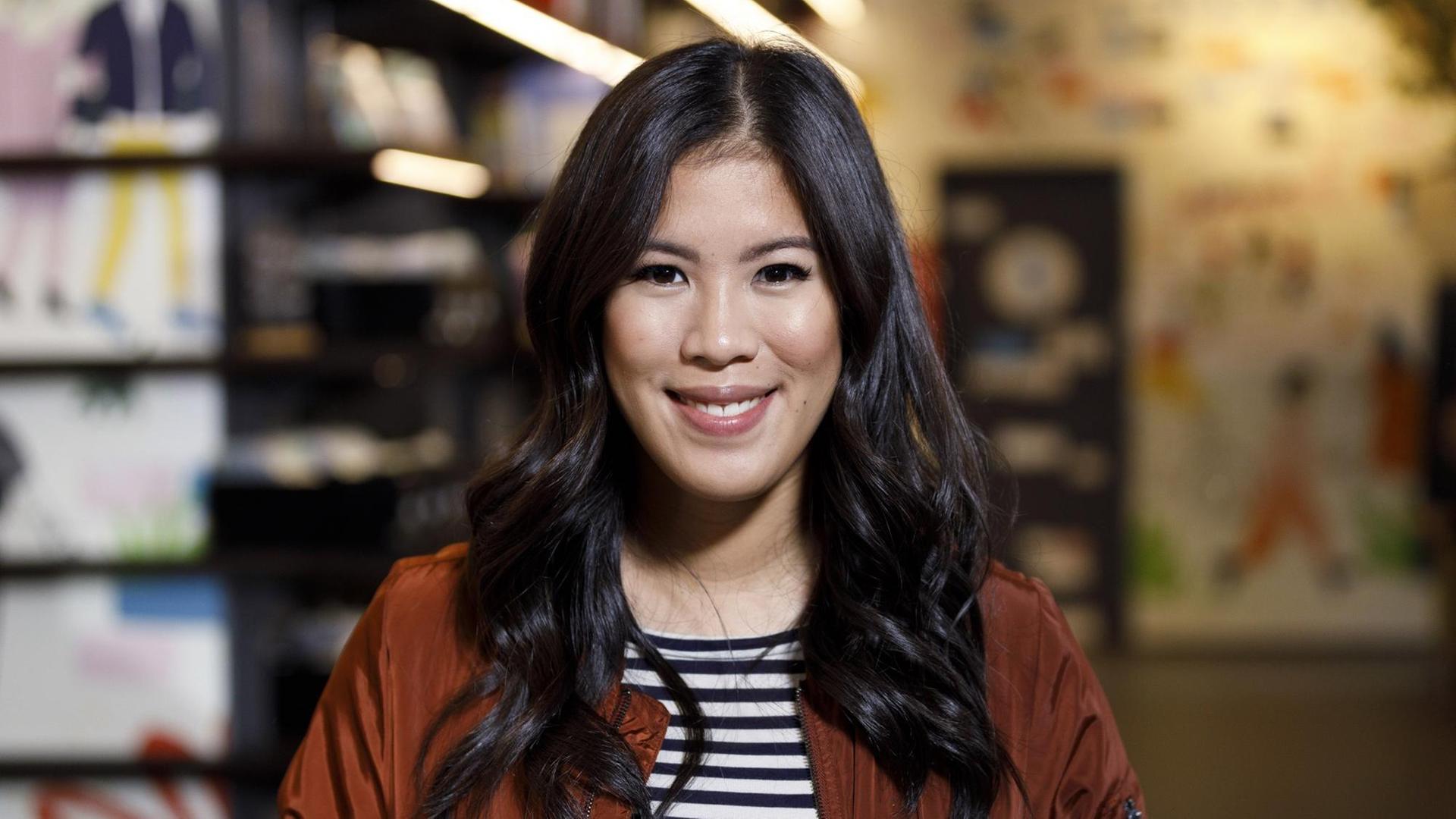 Porträt von Mai Thi Nguyen-Kim. Porträt von Mai Thi Nguyen-Kim.