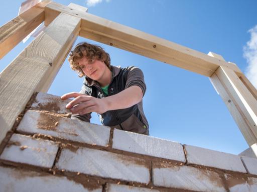 Im Handwerk werden Auszubildende dringend gesucht