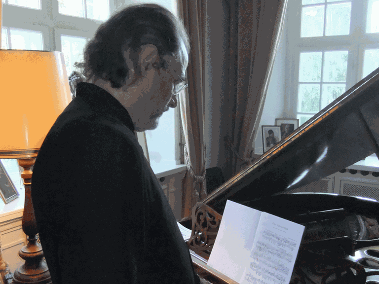Der Pianist Steffen Schleiermacher im Herrenhaus Wahlstorf