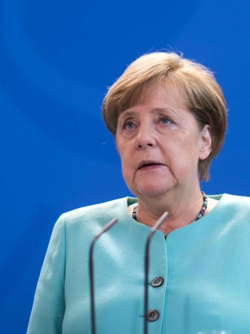 Bundeskanzlerin Angela Merkel (CDU) äußert sich am 02.06.2017 im Bundeskanzleramt in Berlin zur Aufkündigung des Pariser Klimaabkommens durch die Vereinigten Staaten von Amerika (USA).
