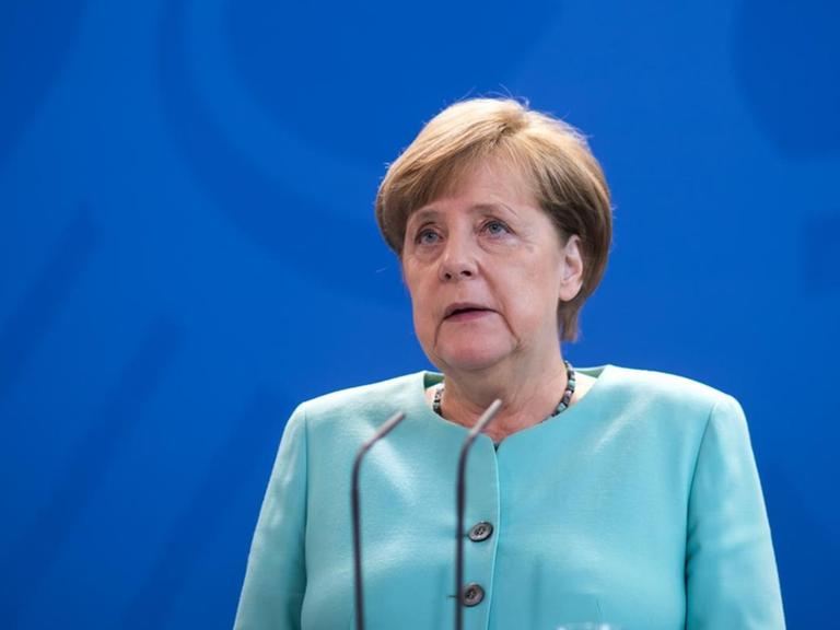 Bundeskanzlerin Angela Merkel (CDU) äußert sich am 02.06.2017 im Bundeskanzleramt in Berlin zur Aufkündigung des Pariser Klimaabkommens durch die Vereinigten Staaten von Amerika (USA).