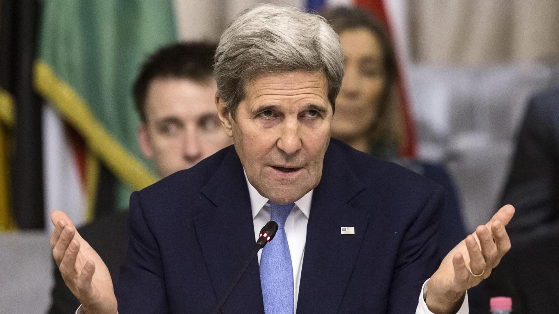 US-Außenminister John Kerry auf der Konferenz der Anti-IS-Koalition in Rom. US-Außenminister John Kerry auf der Konferenz der Anti-IS-Koalition in Rom.