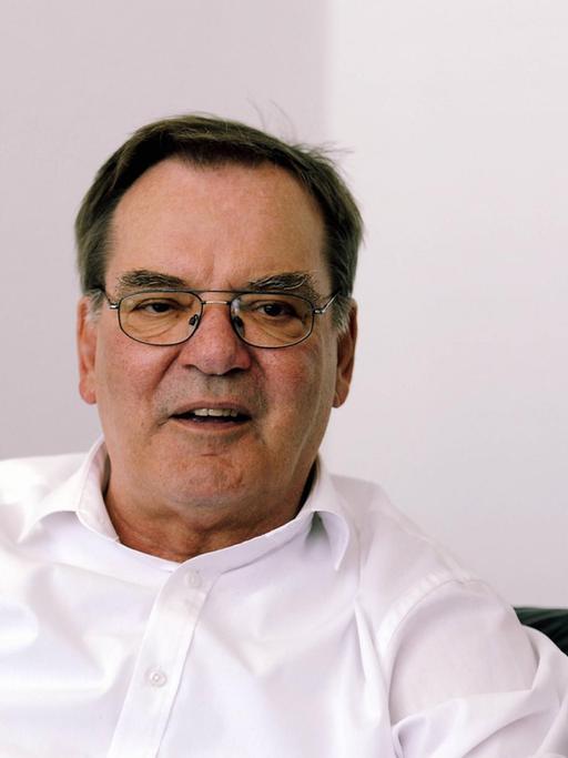 Der Bremer Wirtschaftswissenschaftler Rudolf Hickel.