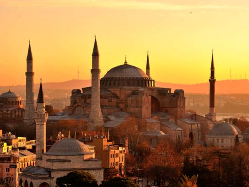 Blick auf die Hagia Sofia in Istanbul.