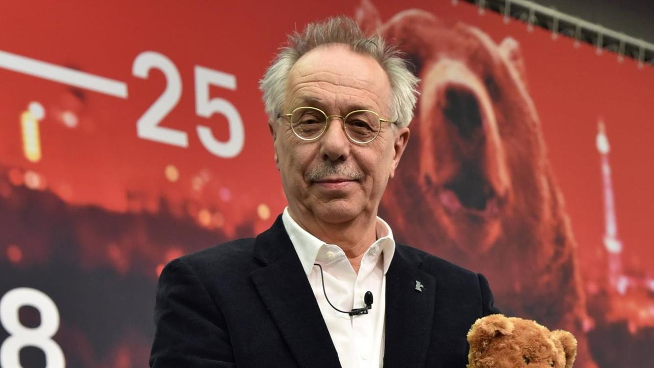 Dieter Kosslick, Direktor der Internationalen Filmfestspiele Berlin bei einer Pressekonferenz zu den 68. Filmfestspielen in Berlin, die vom 15. bis zum 25. Februar 2018 andauern. Dieter Kosslick, Direktor der Internationalen Filmfestspiele Berlin bei einer Pressekonferenz zu den 68. Filmfestspielen in Berlin, die vom 15. bis zum 25. Februar 2018 andauern.