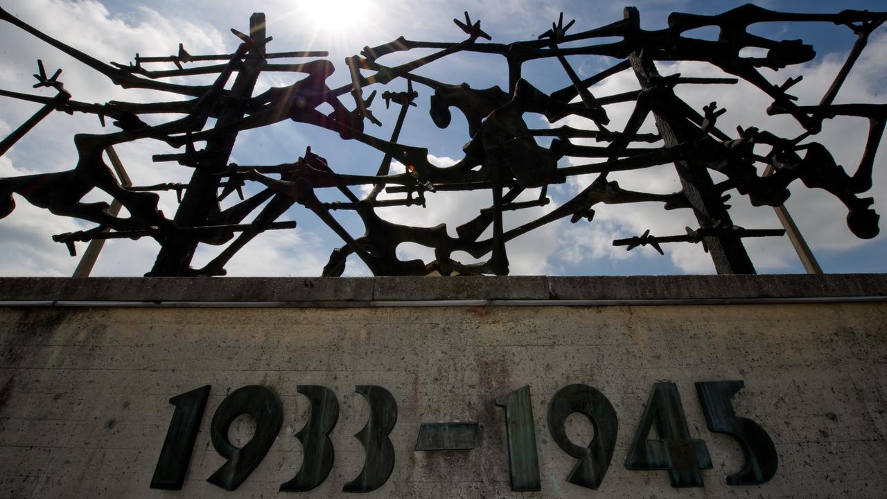 Das internationale Mahnmal des jugoslawischen Künstlers Nandor Glid an der KZ-Gedenkstätte in Dachau.