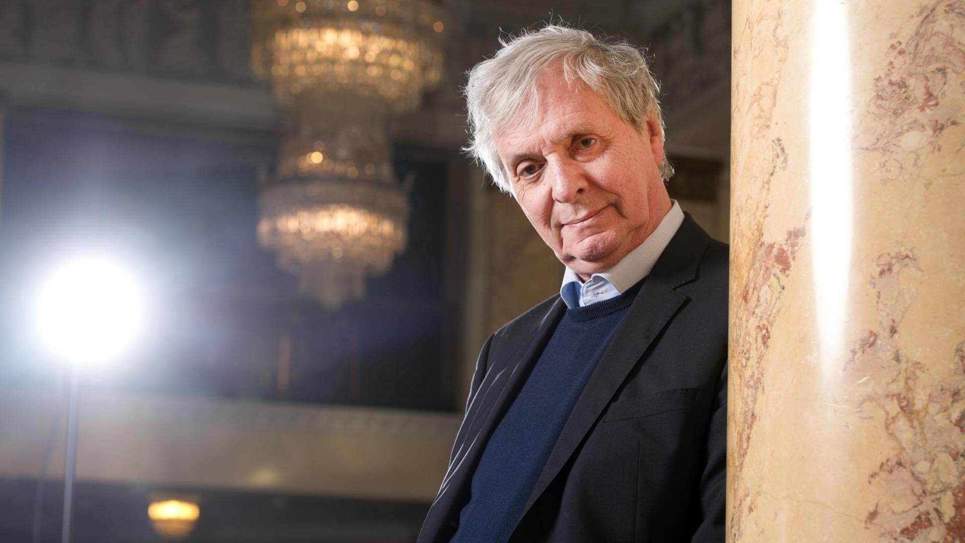 Der Komponist Philippe Boesmans, aufgenommen im Stuttgarter Opernhaus Der Komponist Philippe Boesmans, aufgenommen im Stuttgarter Opernhaus