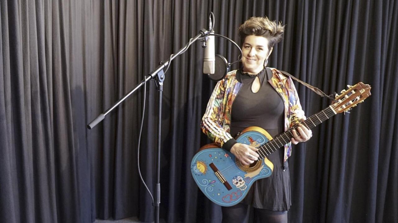 Amparo Sanchéz Amparo Sanchéz