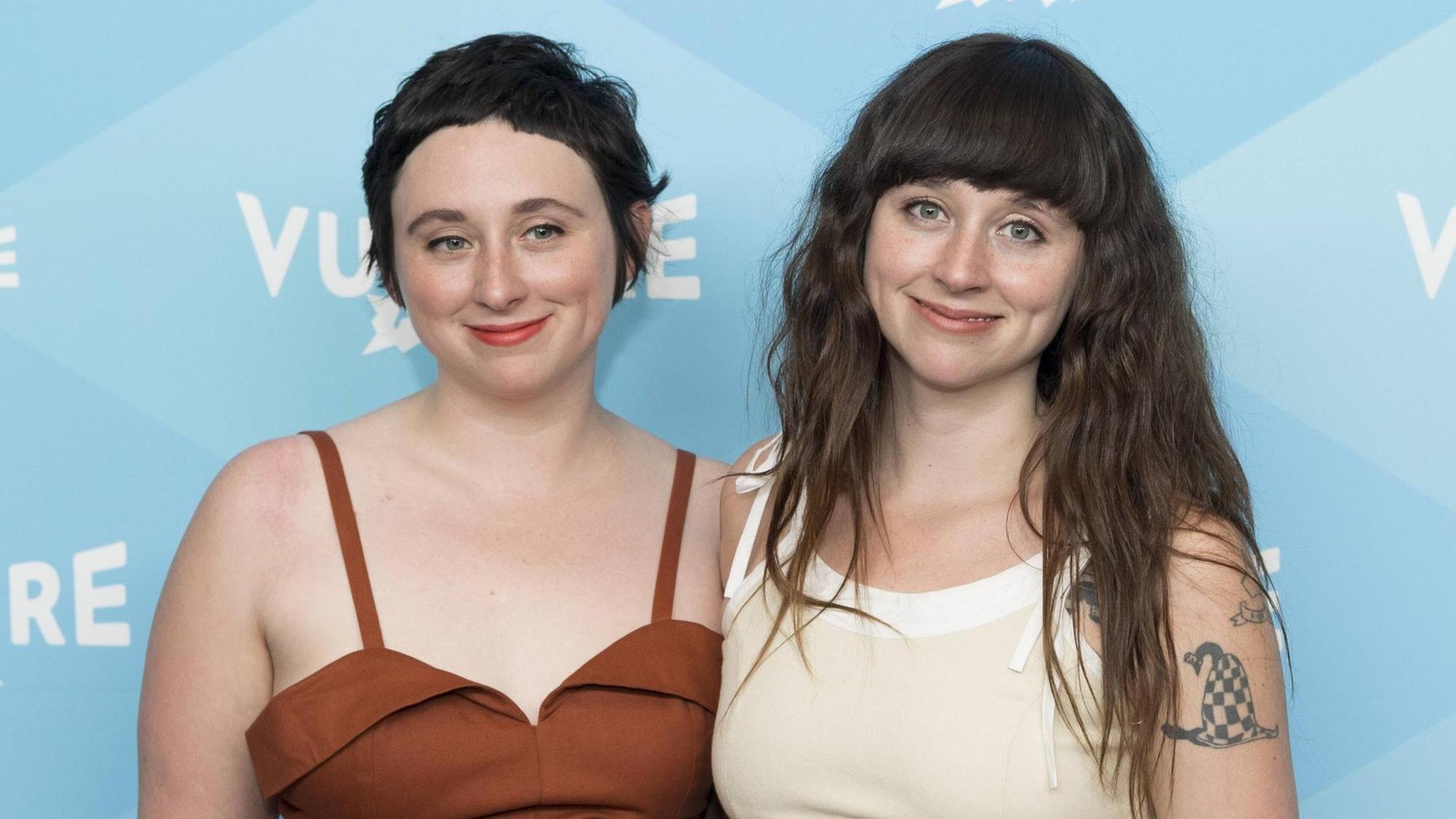 Die Schwestern Katie und Allison Crutchfield auf dem Vulture Festival in New York Cityam 21. Mai 2017. Die Schwestern Katie und Allison Crutchfield auf dem Vulture Festival in New York Cityam 21. Mai 2017.