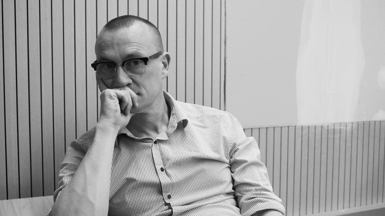 Der Soziologe und Politikwissenschaftler Jonas Grutzpalk Der Soziologe und Politikwissenschaftler Jonas Grutzpalk