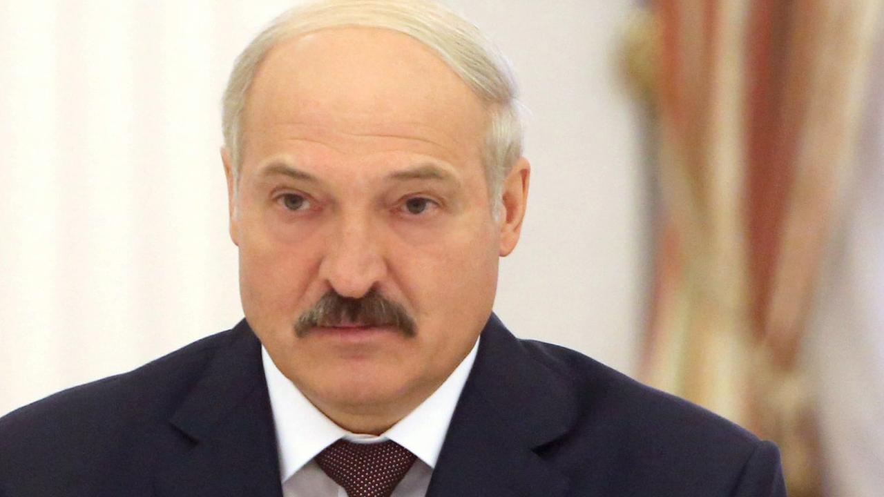 Der weißrussische Präsident Alexander Lukaschenko während einer Pressekonferenz. Der weißrussische Präsident Alexander Lukaschenko während einer Pressekonferenz.