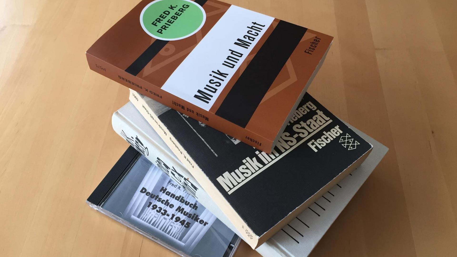 Drei Bücher und eine Daten-CD von Fred K. Prieberg Drei Bücher und eine Daten-CD von Fred K. Prieberg