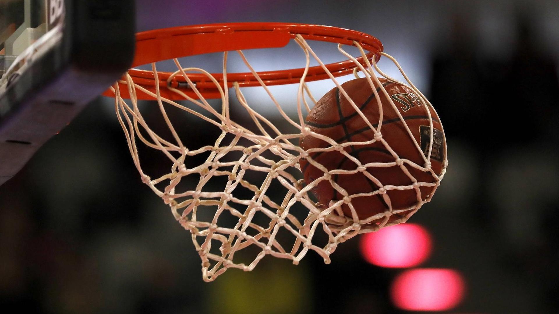 Ein Basketballkorb Ein Basketballkorb