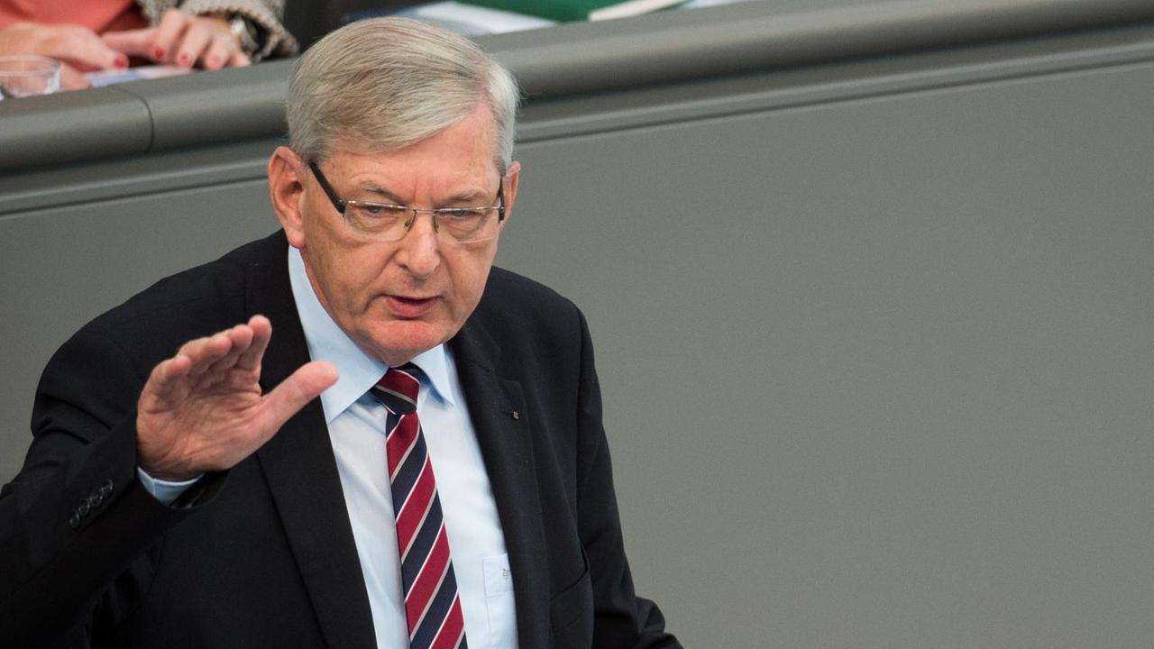 Karl Schiewerling (CDU) spricht im Bundestag in Berlin. Karl Schiewerling (CDU) spricht im Bundestag in Berlin.