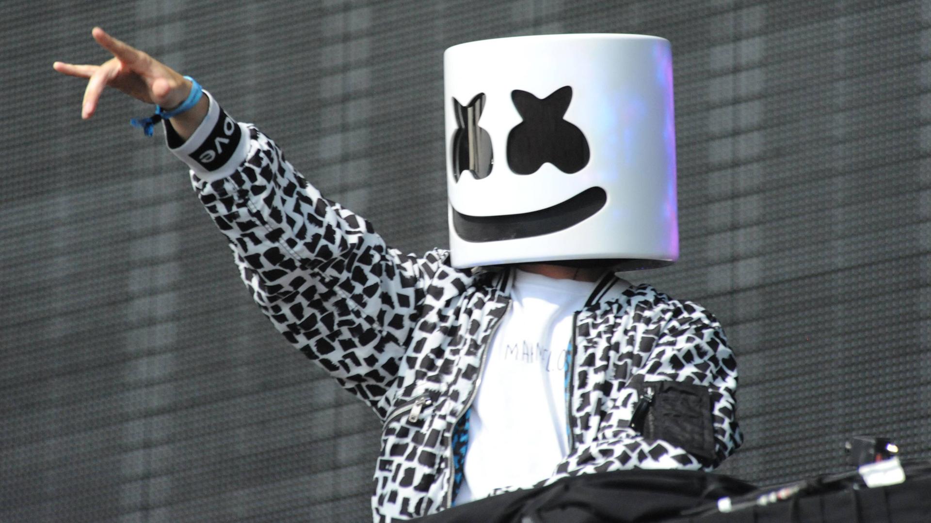 Der amerikanische Musikproduzent Marshmello auf dem Musikfestival in Toronto 2018 Der amerikanische Musikproduzent Marshmello auf dem Musikfestival in Toronto 2018