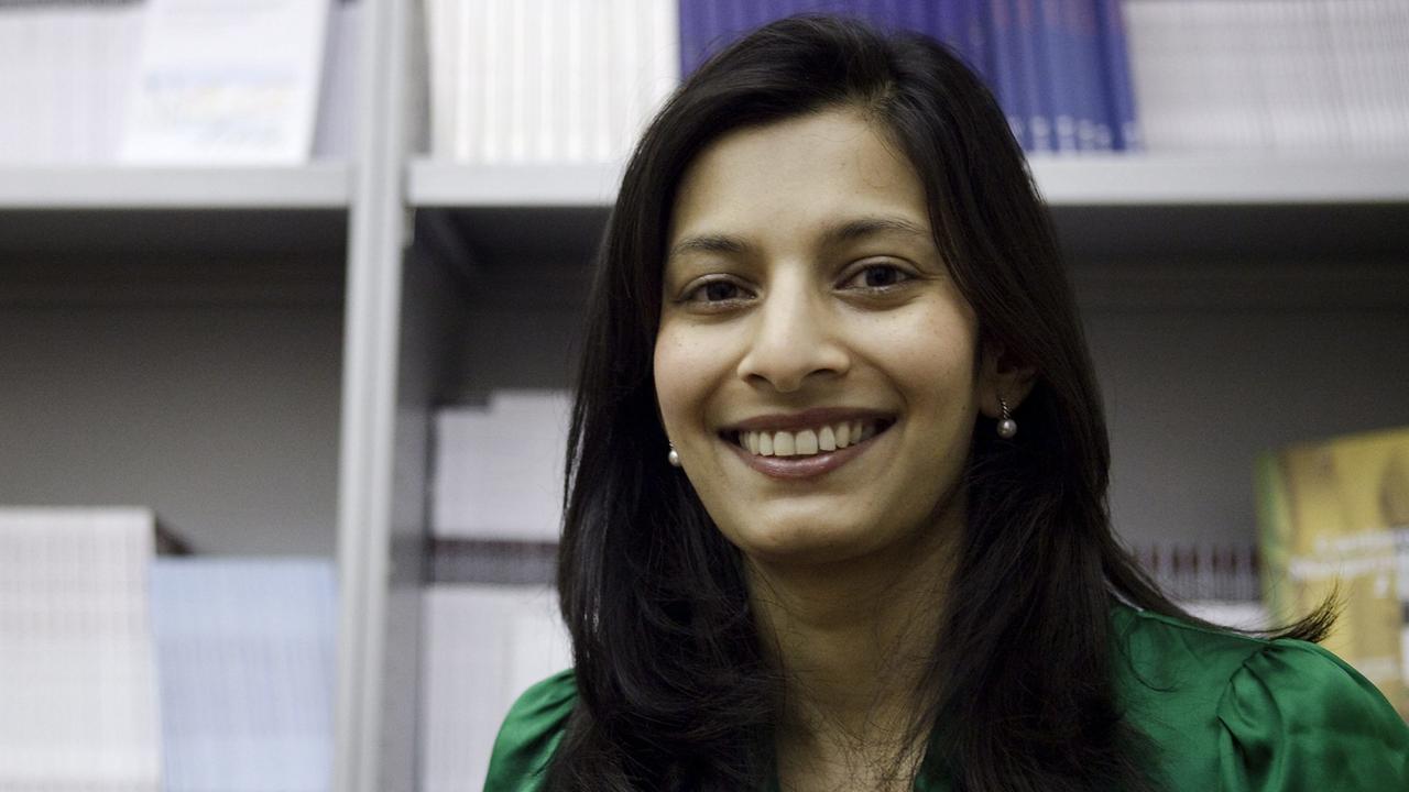Priya Basil - The anglo-indian writer Priya Basil at the Literature House in Rome Priya Basil - The anglo-indian writer Priya Basil at the Literature House in Rome