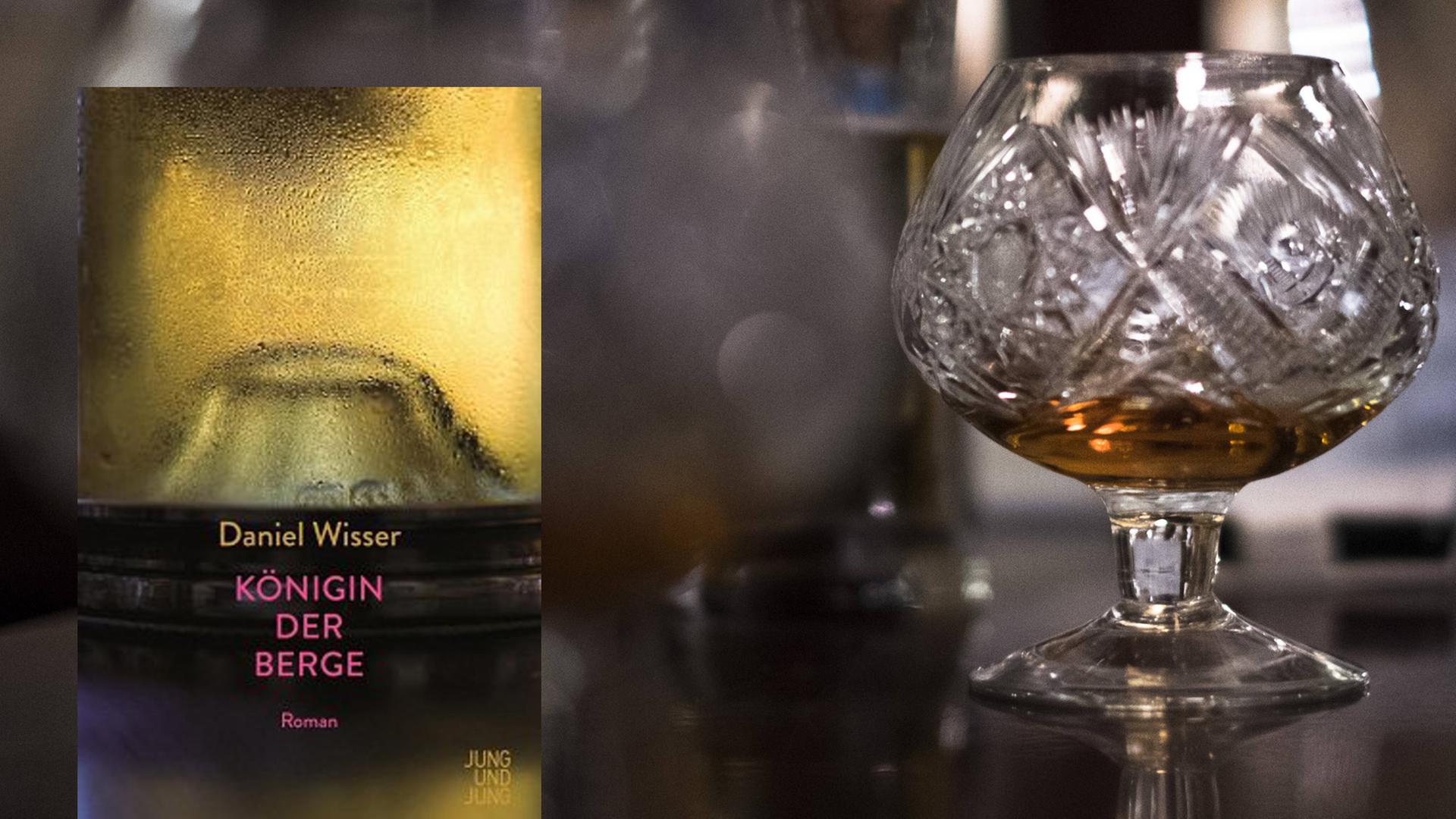 Cover von Daniel Wissers "Königin der Berge" vor dem Hintergrund einer Theke mit einem Whiskeyglas