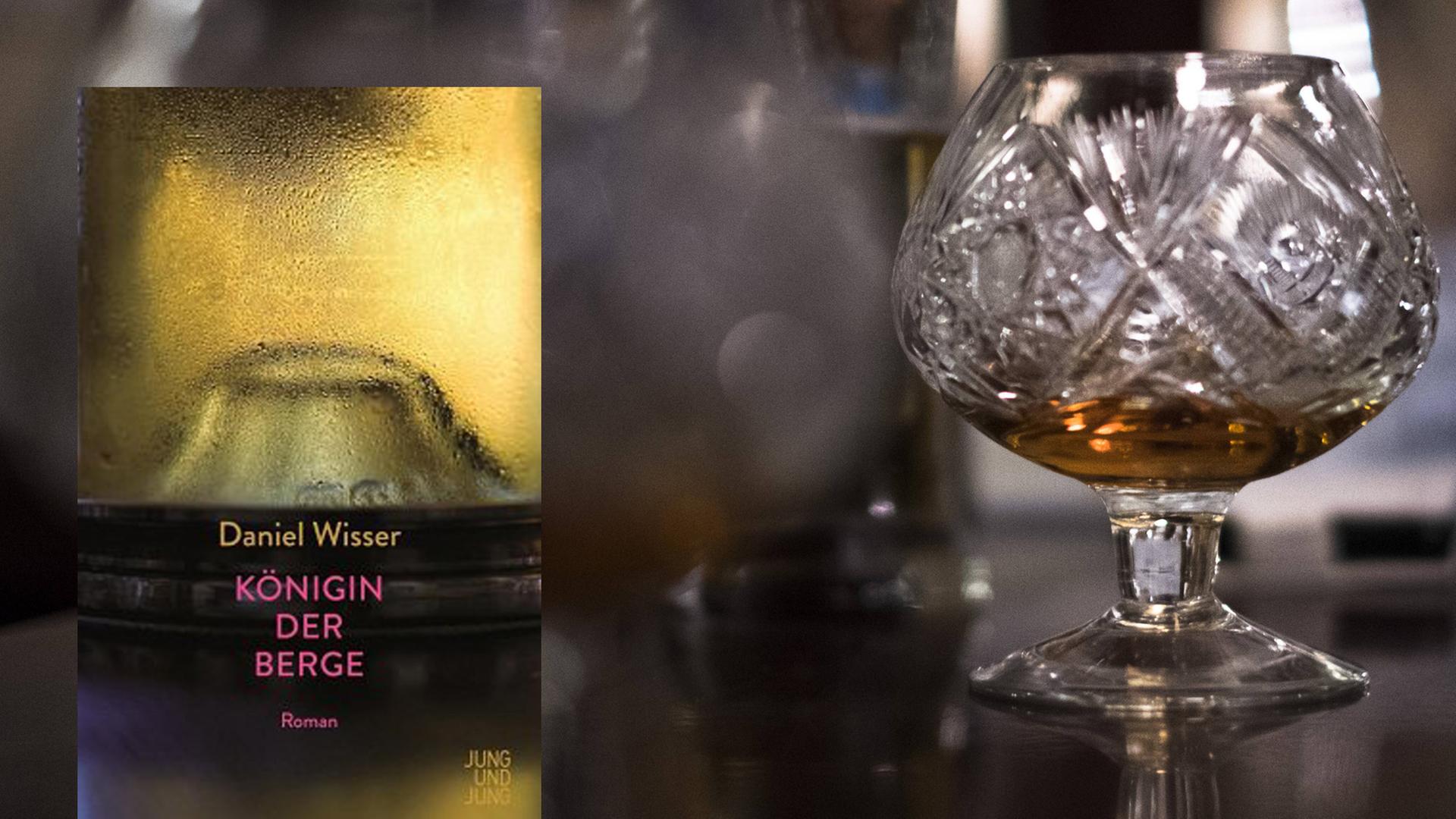 Cover von Daniel Wissers "Königin der Berge" vor dem Hintergrund einer Theke mit einem Whiskeyglas Cover von Daniel Wissers "Königin der Berge" vor dem Hintergrund einer Theke mit einem Whiskeyglas