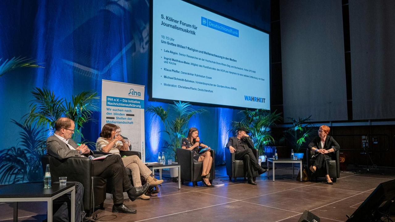 Diskussionsrunde beim 5. Kölner Forum für Journalismuskritik. Diskussionsrunde beim 5. Kölner Forum für Journalismuskritik.