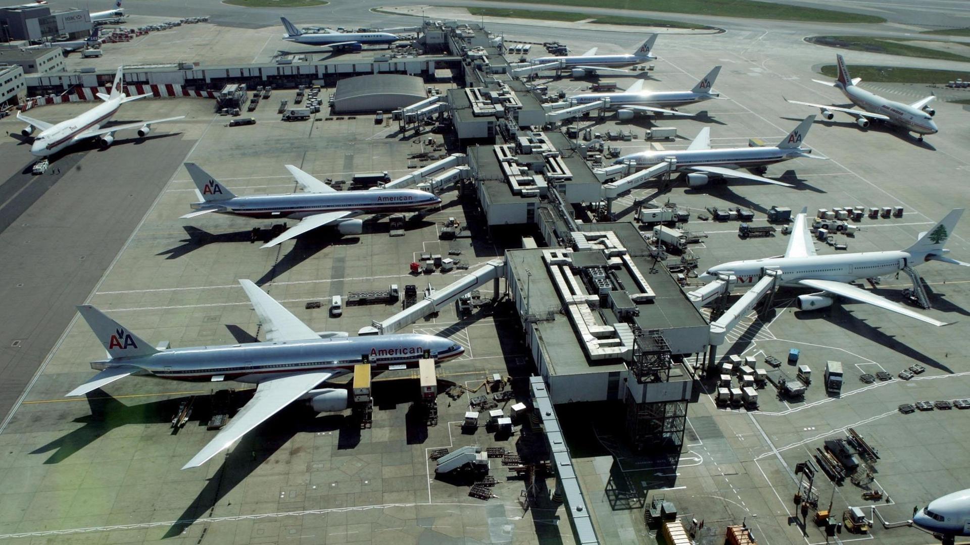 Blick auf den Londoner Flughafen Heathrow. Blick auf den Londoner Flughafen Heathrow.