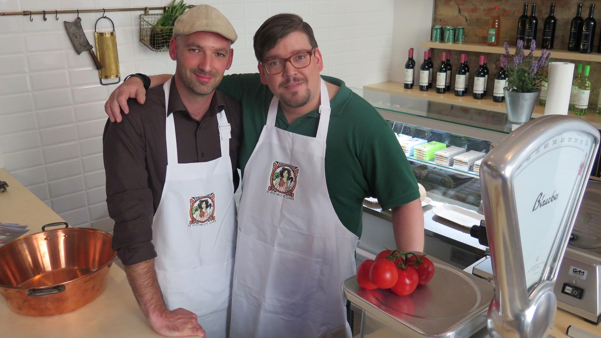 Florian Tenfelde und David Meyer, die beiden Gründer von Berlins zweiter vegetarischer Metzgerei Florian Tenfelde und David Meyer, die beiden Gründer von Berlins zweiter vegetarischer Metzgerei