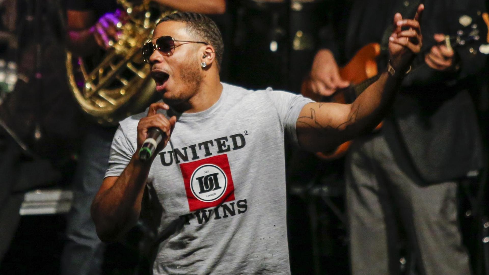 US-Rapper Nelly bei einem Konzert im Mai 2017 US-Rapper Nelly bei einem Konzert im Mai 2017