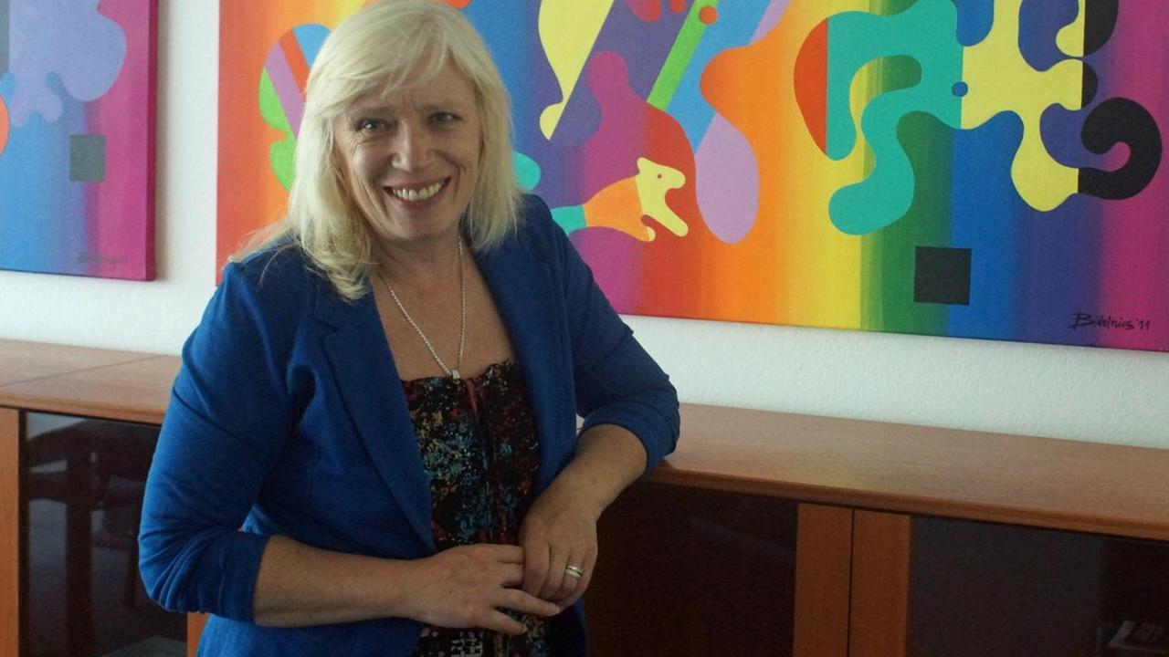 Die Soziologie-Professorin und ehemalige slowakische Premierministerin Iveta Radicova in ihrem Büro an der Uni in Bratislava Die Soziologie-Professorin und ehemalige slowakische Premierministerin Iveta Radicova in ihrem Büro an der Uni in Bratislava