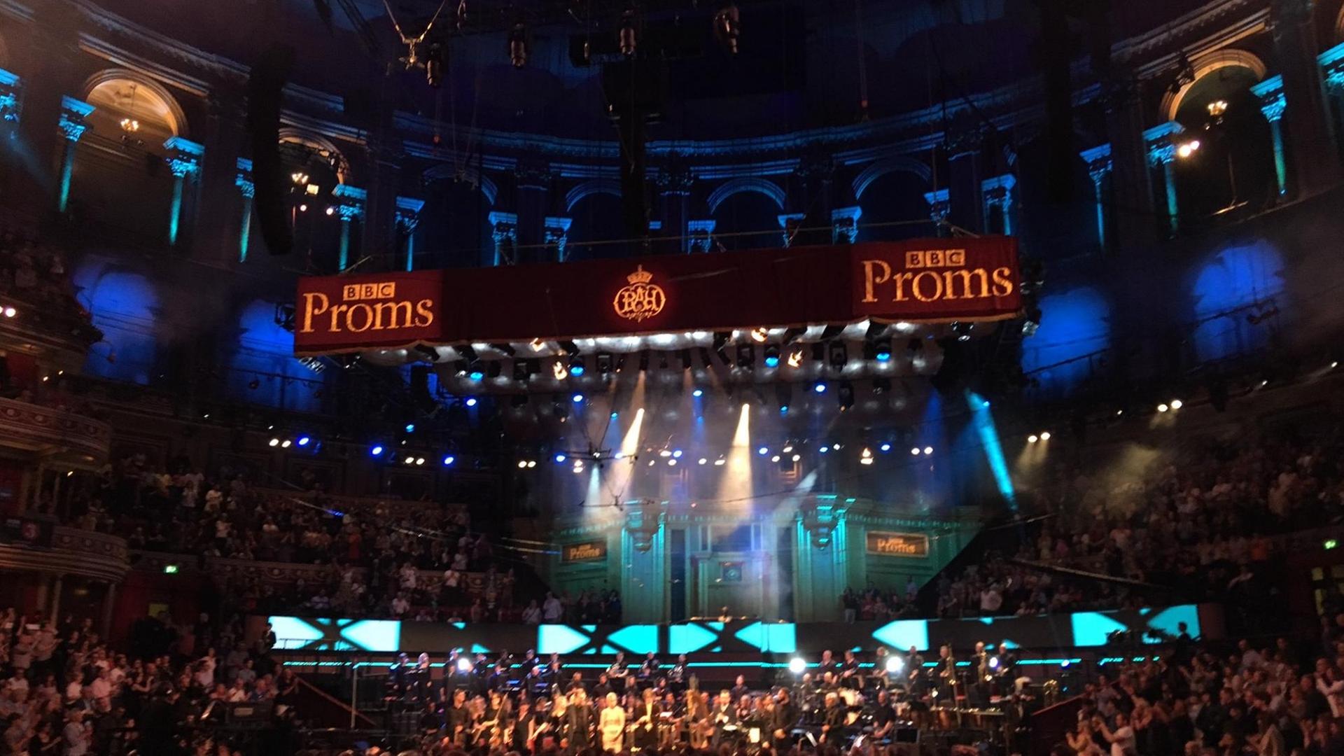 "The Songs of Scott Walker 1967-1970" wurden am 25.7.2017 in der Royal Albert Hall mit dem Heritage Orchestra aufgeführt. "The Songs of Scott Walker 1967-1970" wurden am 25.7.2017 in der Royal Albert Hall mit dem Heritage Orchestra aufgeführt.