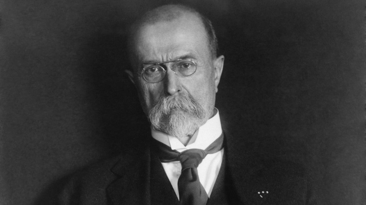 Ein Schwarz-Weiß-Porträt zeigt Tomas Garrigue Masaryk Ein Schwarz-Weiß-Porträt zeigt Tomas Garrigue Masaryk