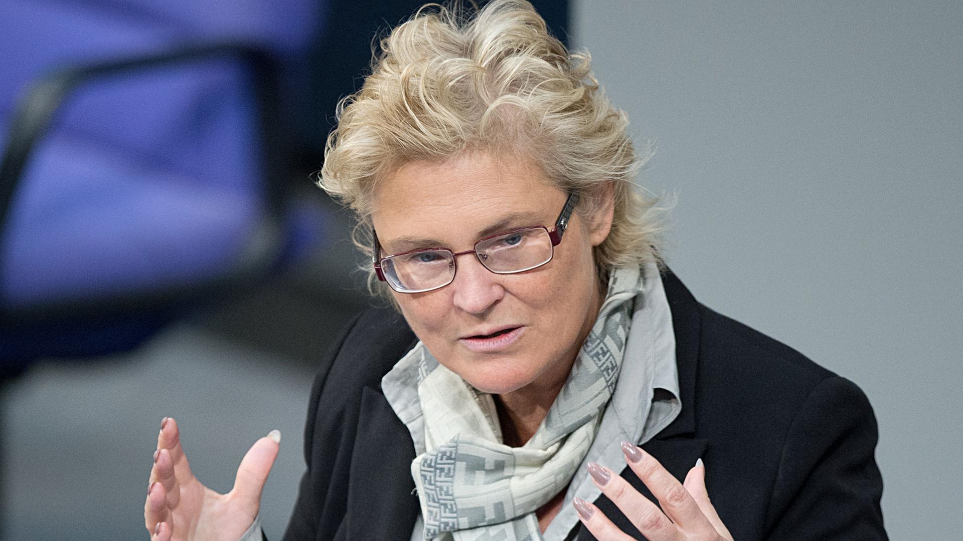 Christine Lambrecht bei einer Debatte im Bundestag