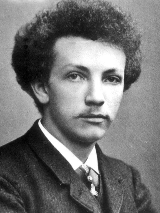 Der Komponist (u.a. "Der Rosenkavalier") und Dirigent Richard Strauss im Jahr 1888 als Student. Er wurde am 11. Juni 1864 in München geboren und ist am 8. September 1949 in Garmisch-Partenkirchen gestorben. +++(c) dpa - Report+++