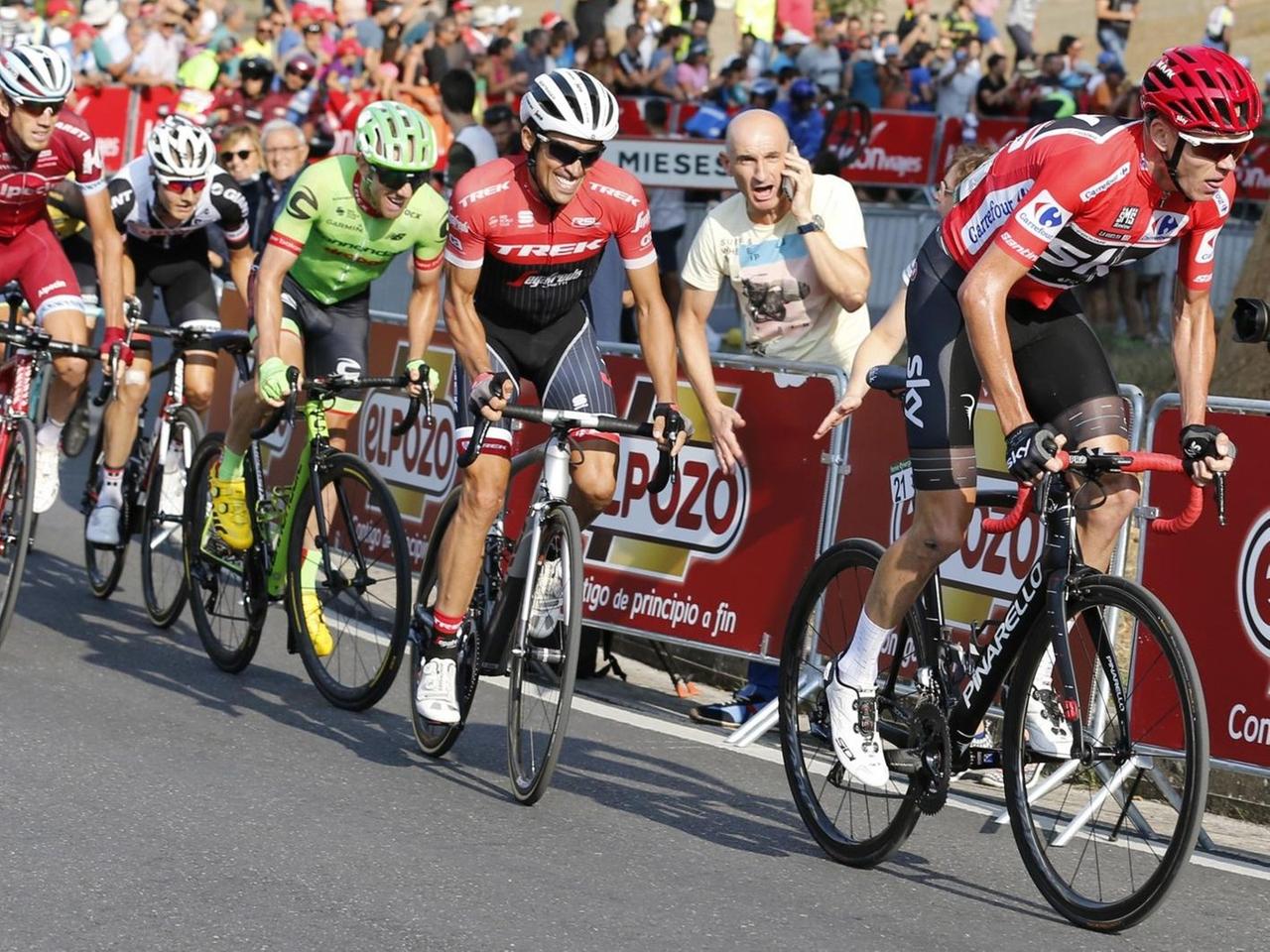 Team Sky von Chris Froome auf der 18. Etappe der Vuelta Team Sky von Chris Froome auf der 18. Etappe der Vuelta