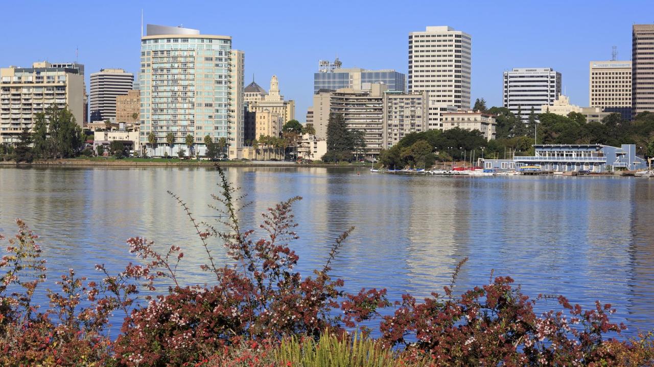 Blick auf die Skyline von Oakland. Blick auf die Skyline von Oakland.