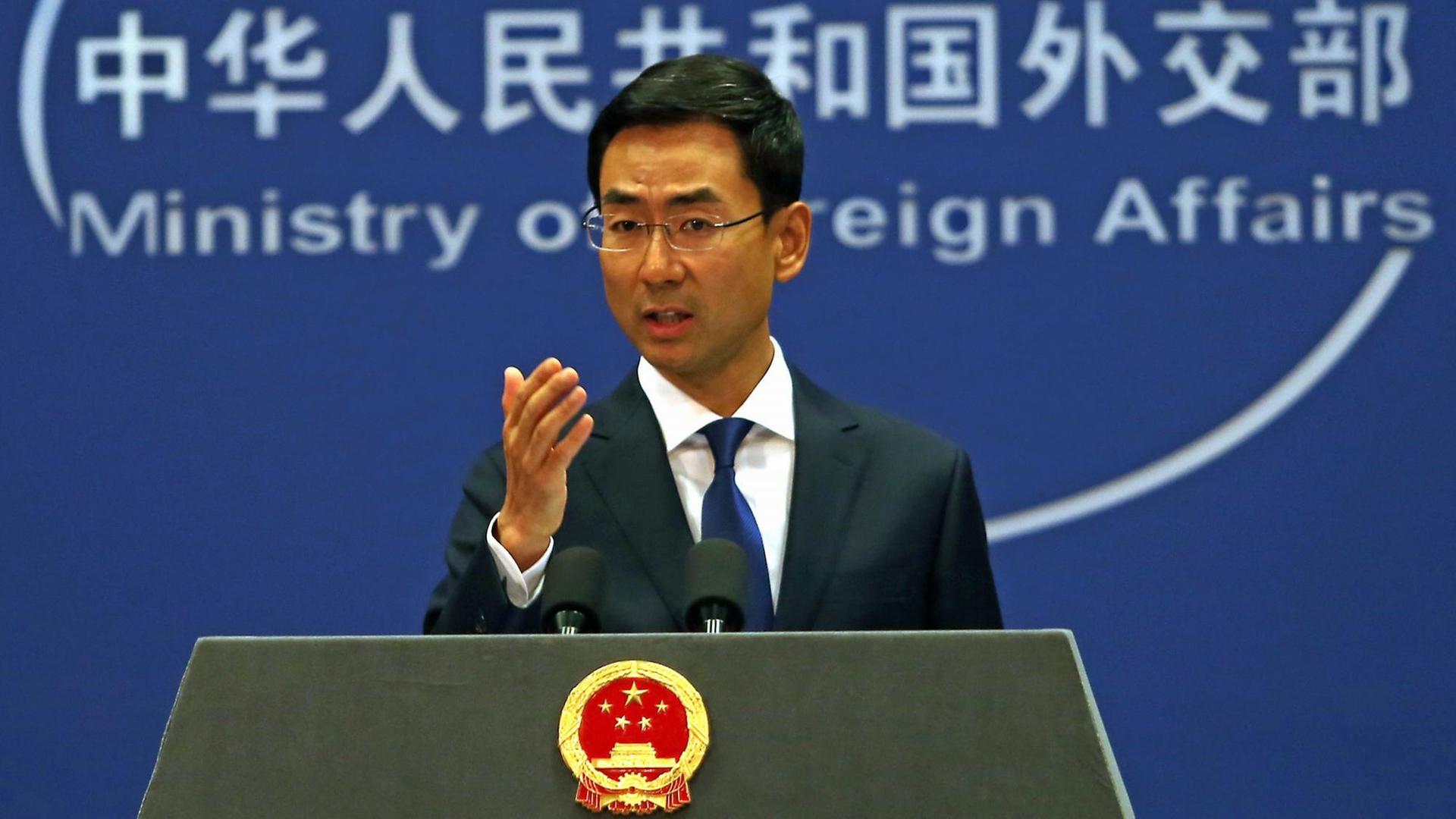 Der Sprecher des chinesischen Außenministeriums, Geng Shuang, in Peking Der Sprecher des chinesischen Außenministeriums, Geng Shuang, in Peking