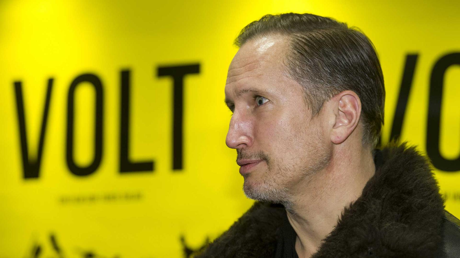 Der Schauspieler Benno Fürmann spielt eine der Hauptrollen im Film "Volt". Hier sieht man ihn bei der Filmpremiere am 26.01.2017 im Metropol Kino in Düsseldorf. Der Schauspieler Benno Fürmann spielt eine der Hauptrollen im Film "Volt". Hier sieht man ihn bei der Filmpremiere am 26.01.2017 im Metropol Kino in Düsseldorf.