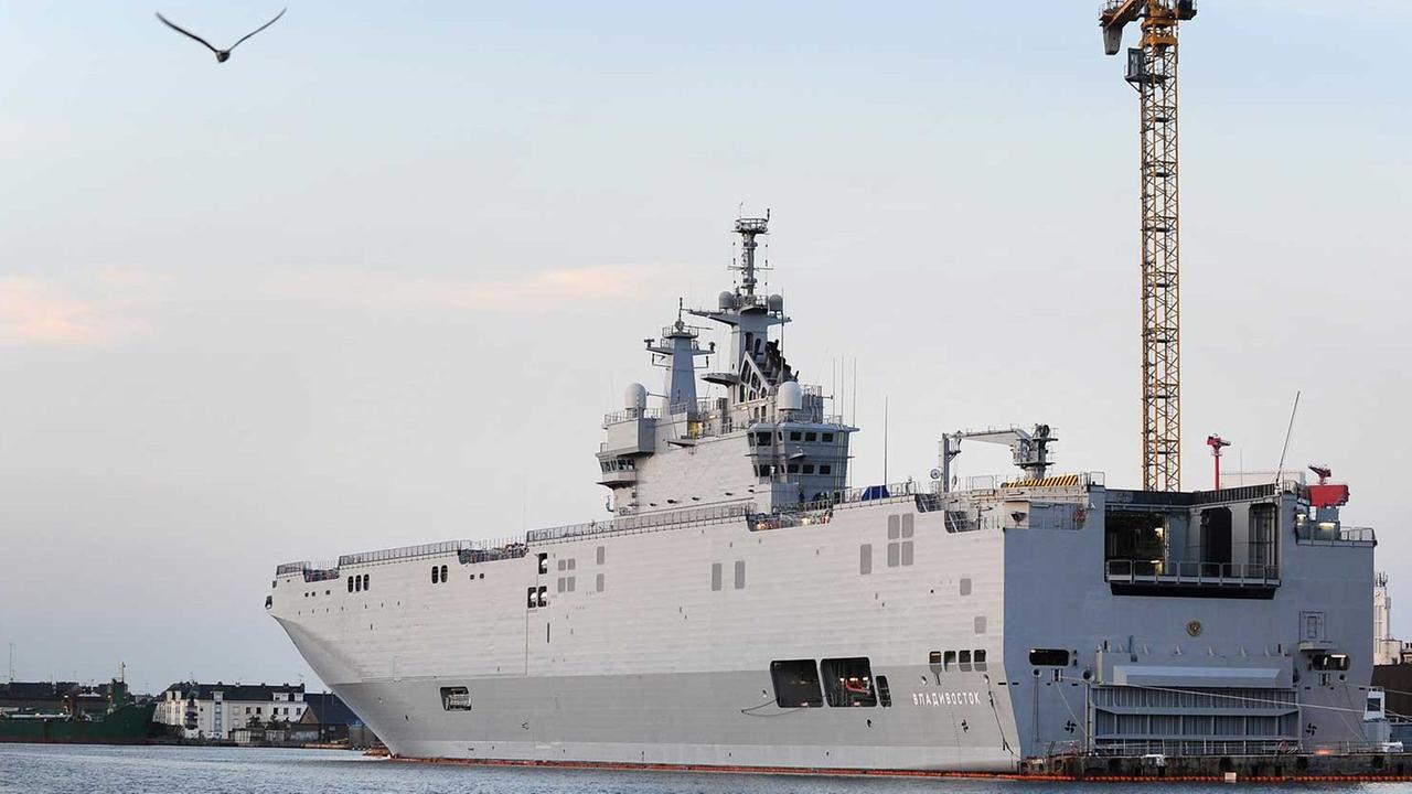 Das Kriegsschiff "Wladiwostok", hier im Hafen von Saint Nazaire, wird vorerst nicht ausgeliefert. Das Kriegsschiff "Wladiwostok", hier im Hafen von Saint Nazaire, wird vorerst nicht ausgeliefert.