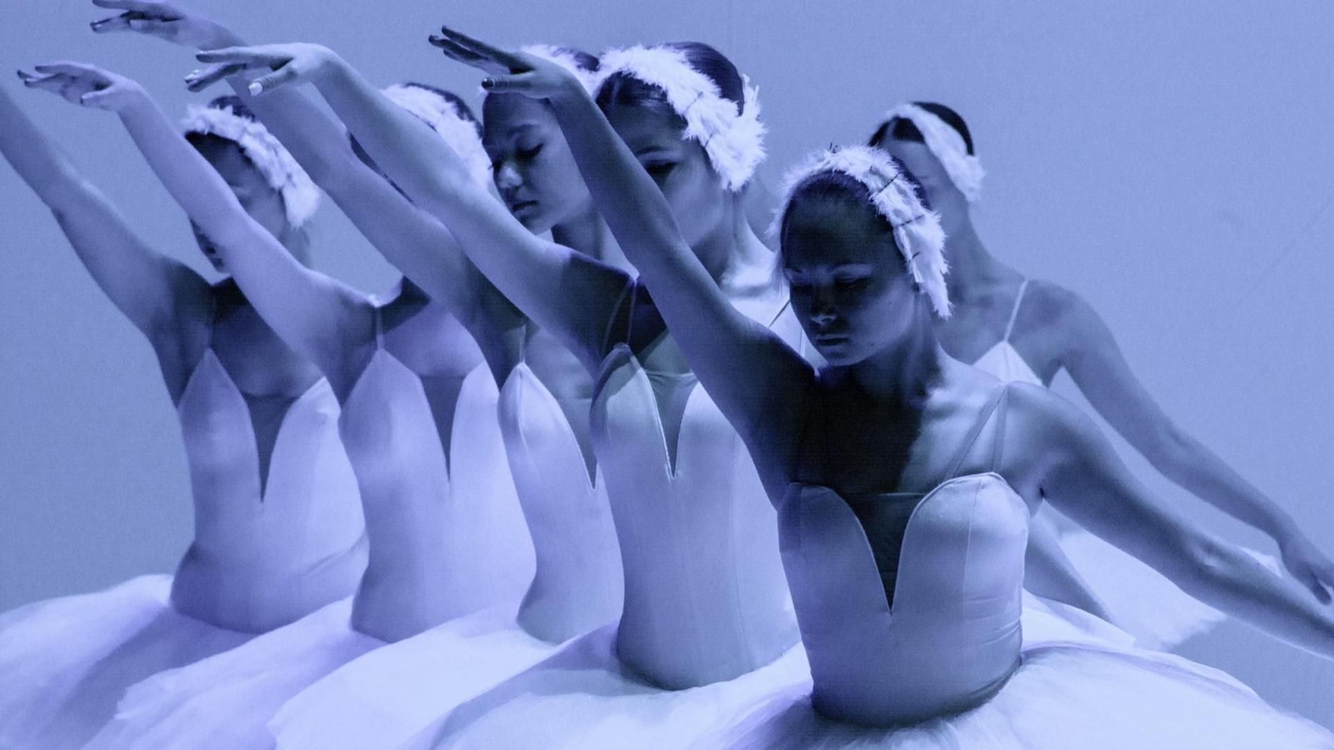 Tänzerinnen eines russischen Balletts bei einem Gastspiel in Bogotá 2020