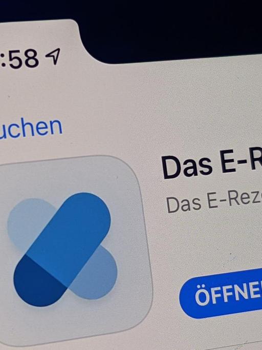 Berlin: Die E-Rezept-App im App Store von Apple auf einem iPhone 12. Am 1. Juli wurde die die offizielle App für das elektronische Rezept (E-Rezept) in den App-Stores von Apple und Google zum kostenlosen Download bereit gestellt.