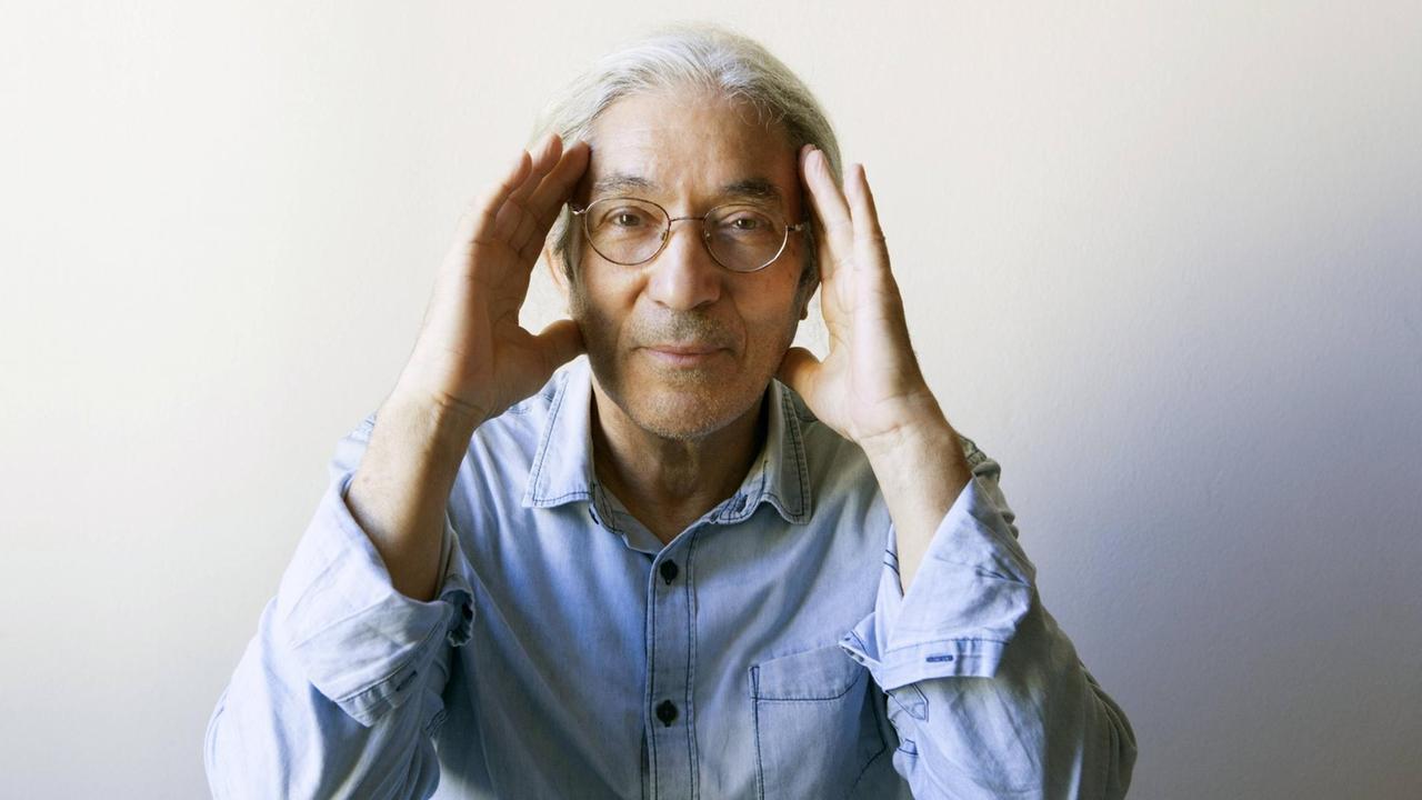 Porträt des Schriftstellers Boualem Sansal, 2016. Porträt des Schriftstellers Boualem Sansal, 2016.