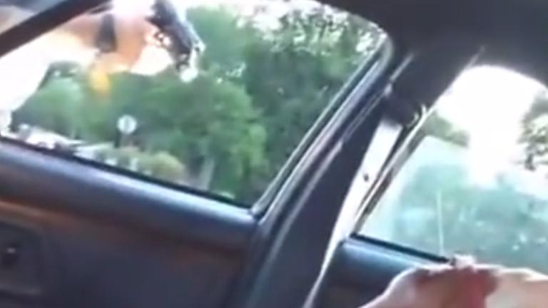 Am 6. Juli 2016 erschoss ein Polizist den Afroamerikaner Philando Castile bei einer Fahrzeugkontrolle. Dessen Lebensgefährtin filmte die Tat. Am 6. Juli 2016 erschoss ein Polizist den Afroamerikaner Philando Castile bei einer Fahrzeugkontrolle. Dessen Lebensgefährtin filmte die Tat.