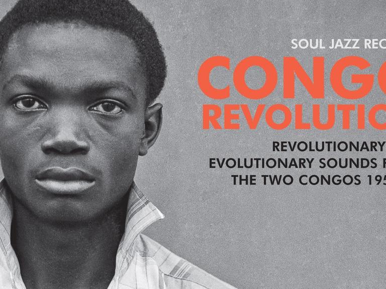 Ein junger Mann mit dunkler Hautfarbe im karierten Hemd schaut ernst in die Kamera. Rechts neben ihm ist der Titel des Albums "Congo Revolution" zu lesen.