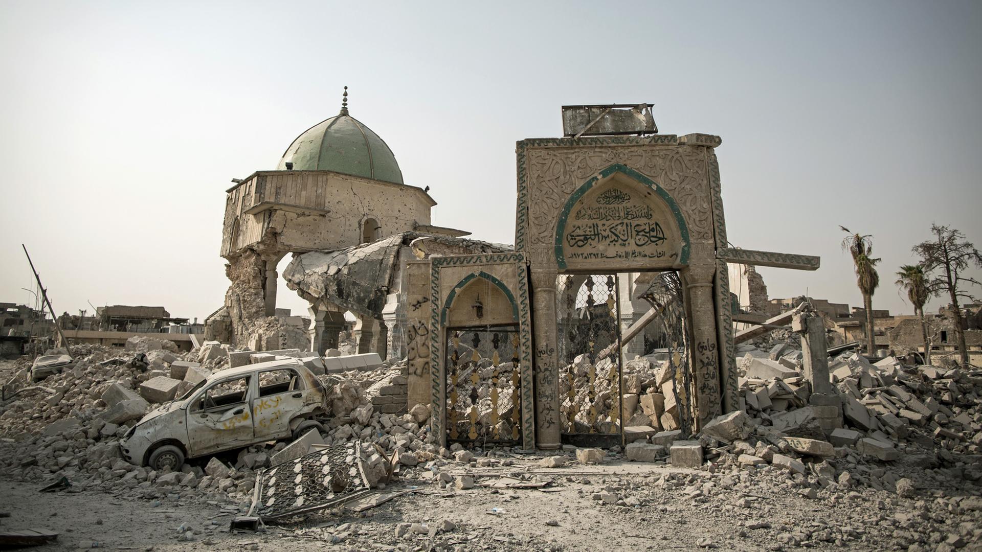 Überreste der Al-Nuri-Moschee in der Altstadt von Mossul im Nordirak: Hier hatte der sogenannte "Islamische Staat»" das Kalifat verkündet; Aufnahme vom 21.09.2017 Überreste der Al-Nuri-Moschee in der Altstadt von Mossul im Nordirak: Hier hatte der sogenannte "Islamische Staat»" das Kalifat verkündet; Aufnahme vom 21.09.2017