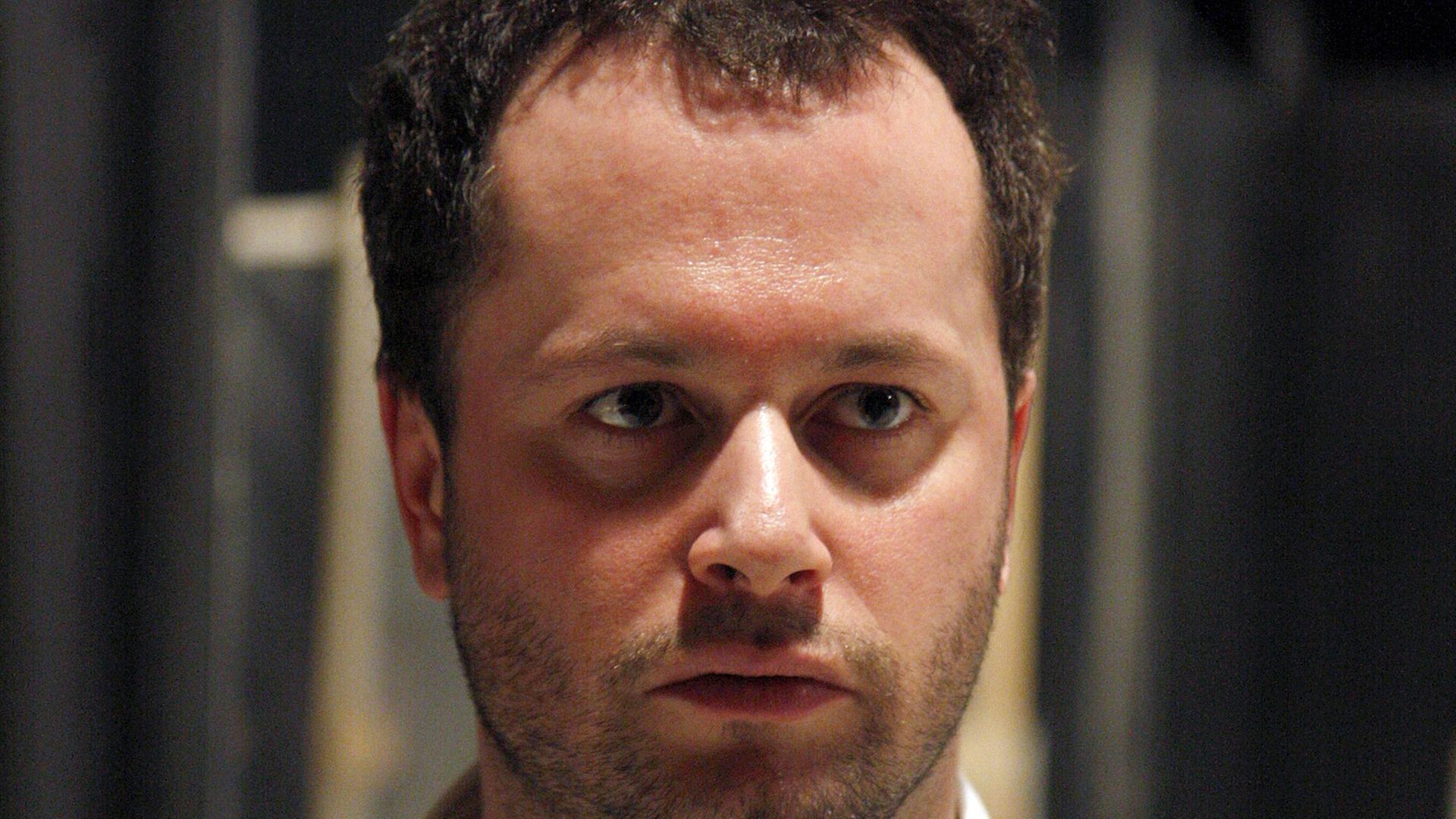 Der Regisseur Dmitri Tscherniakow bei in der Staatsoper Unter den Linden Berlin während der Proben zur Oper "Der Spieler". Der Regisseur Dmitri Tscherniakow bei in der Staatsoper Unter den Linden Berlin während der Proben zur Oper "Der Spieler".
