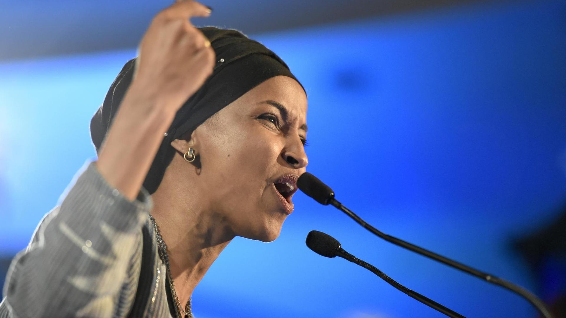 Die US-Demokratin Ilhan Omar bei einer Rede in St. Paul im Bundesstaat Minnesota Die US-Demokratin Ilhan Omar bei einer Rede in St. Paul im Bundesstaat Minnesota
