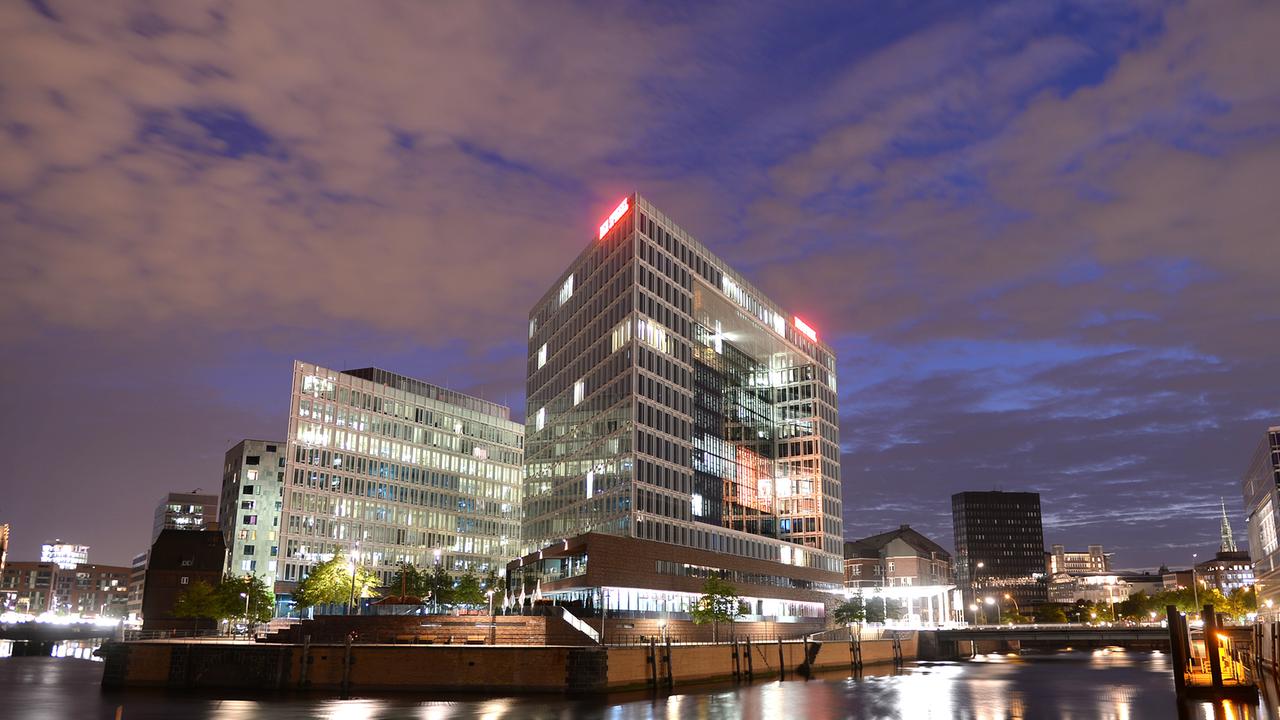 Das Verlagsgebäude vom Nachrichtenmagazin "Der Spiegel" in Hamburg Das Verlagsgebäude vom Nachrichtenmagazin "Der Spiegel" in Hamburg