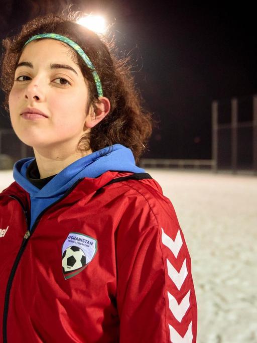 Die deutsch-afghanische Fußballspielerin Dorranai Hassan aus Berlin.