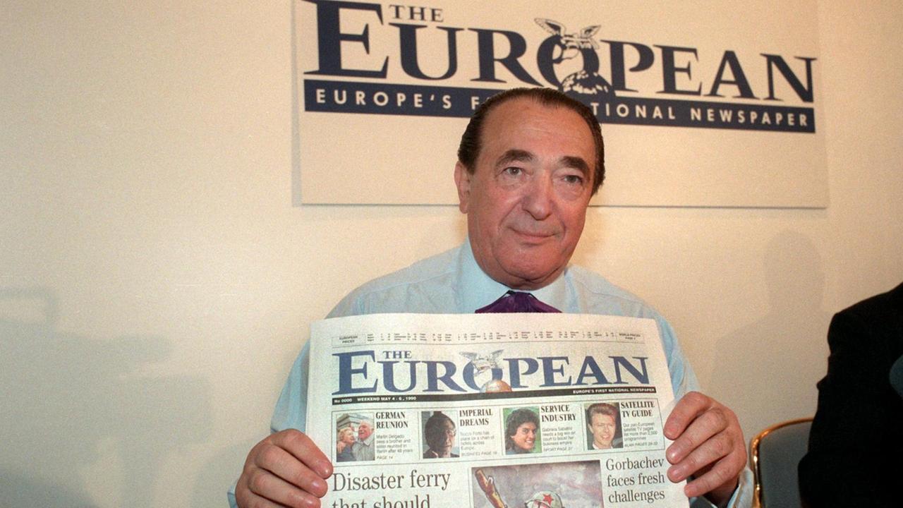 Der britische Verleger Robert Maxwell stellt am 9. Mai 1990 in Frankfurt am Main seine Wochenzeitung "The European" vor. Er wurde am 4. Juni 1923 geboren und am 5. November 1991 unter nicht gekl Der britische Verleger Robert Maxwell stellt am 9. Mai 1990 in Frankfurt am Main seine Wochenzeitung "The European" vor. Er wurde am 4. Juni 1923 geboren und am 5. November 1991 unter nicht gekl