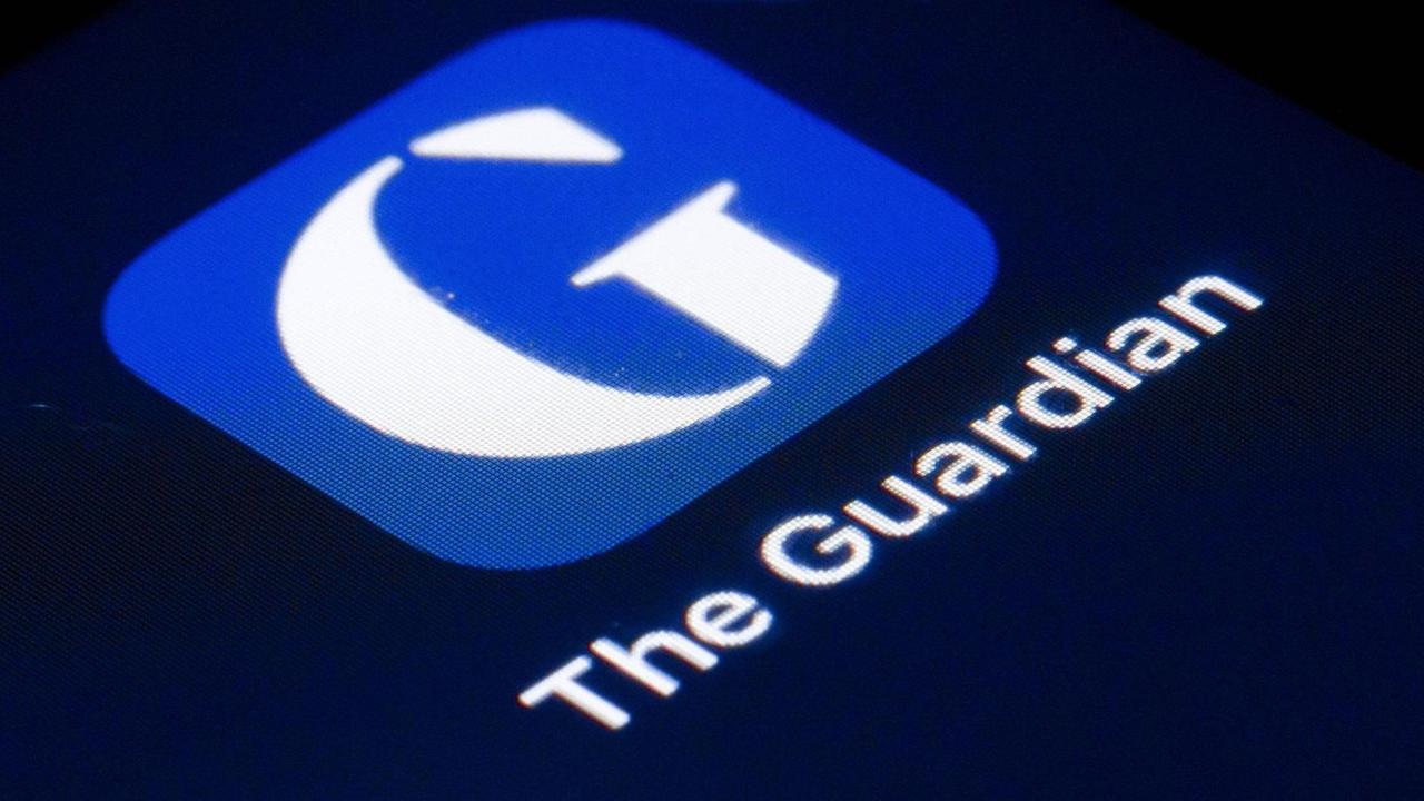 Das Logo der britischen Tageszeitung The Guardian ist auf dem Display eines Smartphone zu sehen. Das Logo der britischen Tageszeitung The Guardian ist auf dem Display eines Smartphone zu sehen.